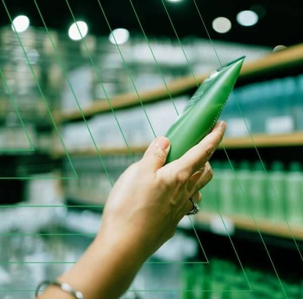 التجارة الاستهلاكية والسلع الفاخرة